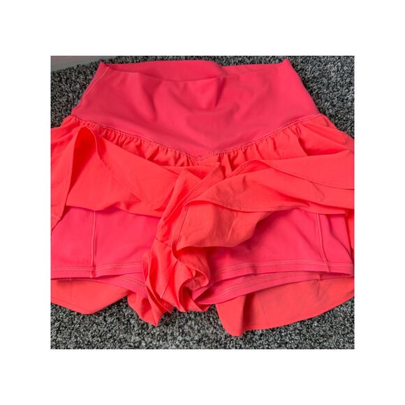 Offline by Aerie Real me flirty short women's size medium - Picture 3 of 6